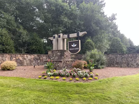 154 Emerald Creek Dr, Troutman, NC 28166