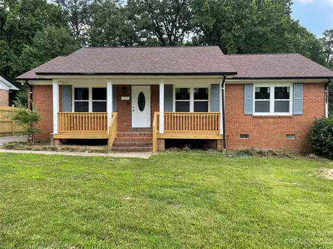6218 Monteith Dr, Charlotte, NC 28213