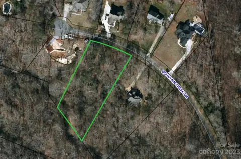 3027 Mountain Creek Dr, Sherrills Ford, NC 28673