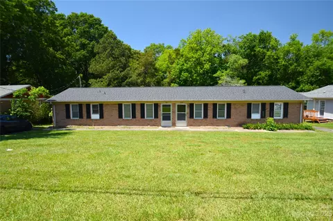 111-113 Pearl Cir, Wingate, NC 28174