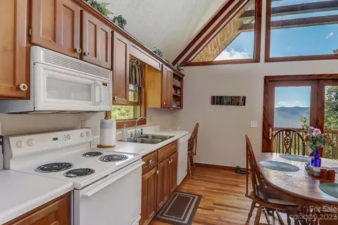121 Windswept Way, Clyde, NC 28721 photo 18