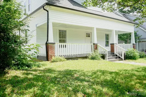 206 S Iredell Ave, Spencer, NC 28159