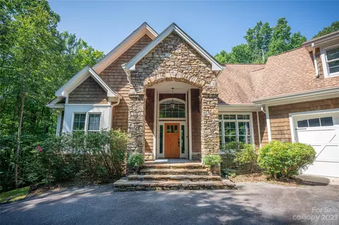 147 Ben Hi Dr, Saluda, NC 28773