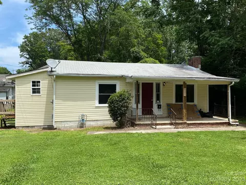 116 S Jones St, Hendersonville, NC 28739