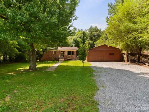 7363 Carolina Blvd, Clyde, NC 28721 photo 3