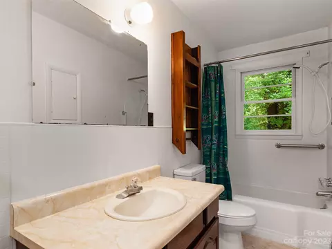 7363 Carolina Blvd, Clyde, NC 28721 photo 11
