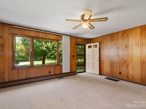 7363 Carolina Blvd, Clyde, NC 28721 photo 4