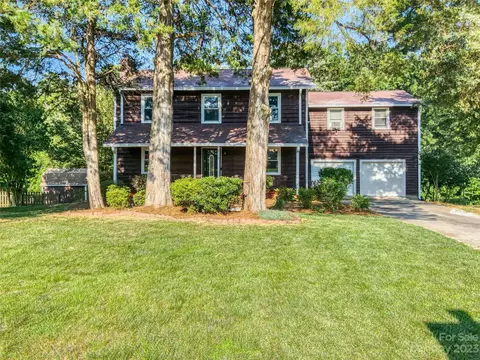 2110 Applegate Dr, Concord, NC 28027 photo 6