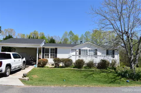 34 Harmony 49 50 51 Dr #49, 50, 51, Nebo, NC 28761