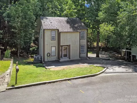 27054 Catamaran Dr, Tega Cay, SC 29708