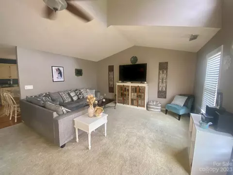 6519 Beechtree Ct, Hickory, NC 28601 photo 11