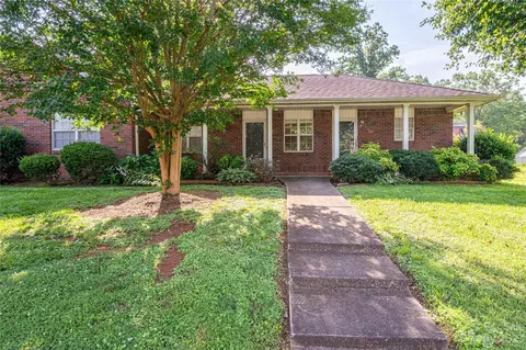 409 S Ashe Ave, Newton, NC 28658