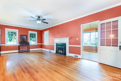 200 E Central Ave, Catawba, NC 28609 photo 3