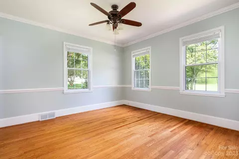 200 E Central Ave, Catawba, NC 28609 photo 13
