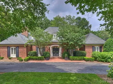 2216 Cortelyou Rd, Charlotte, NC 28211
