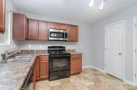 2046 E Park Dr, Lancaster, SC 29720 photo 5