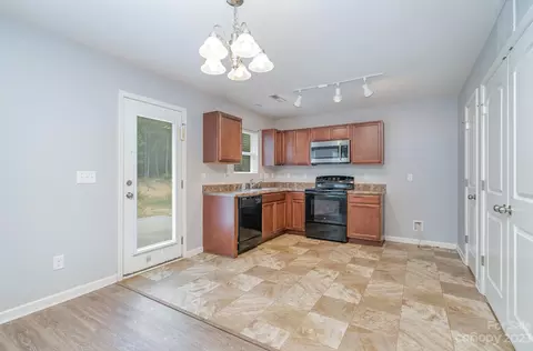 2046 E Park Dr, Lancaster, SC 29720 photo 6