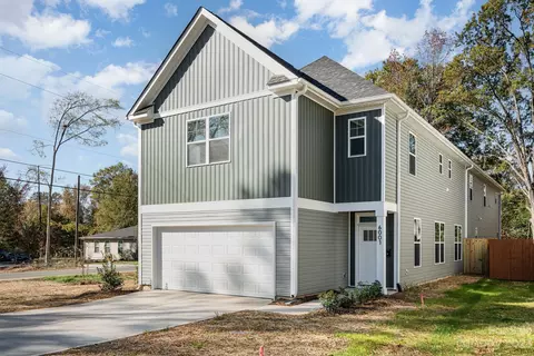 6001 Monteith Dr, Charlotte, NC 28213