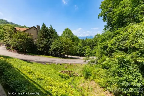 293 Sawgrass 2 Dr #2, Whittier, NC 28789