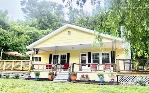 3008 Bobs Creek Rd, Zirconia, NC 28790