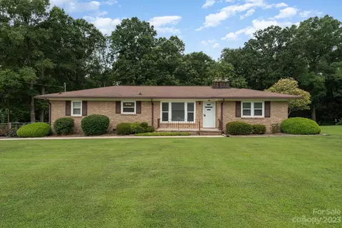 3012 Westerwood Dr, Charlotte, NC 28214