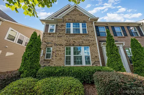 17927 Ragtop Day Ln, Cornelius, NC 28031