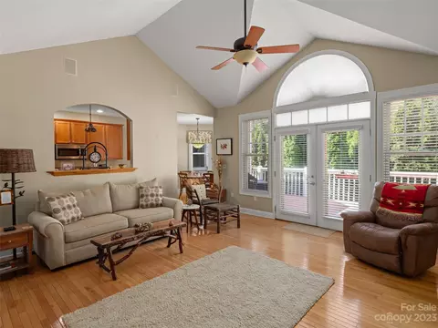 1 Split Creek Ct, Mills River, NC 28759 photo 4