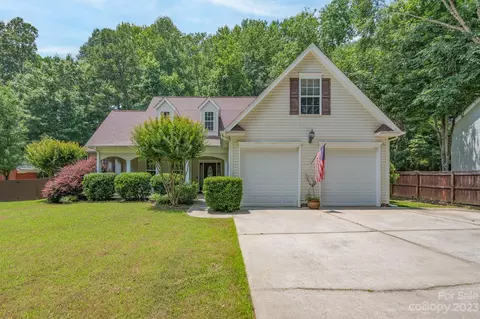 1657 Forest Lake Dr, Rock Hill, SC 29732
