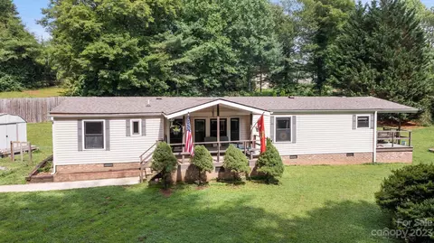 10 Bishop Ln, Pisgah Forest, NC 28768