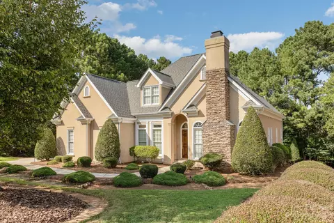 5535 Sunstar Ct, Charlotte, NC 28226
