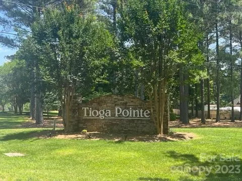 5412 Commodore Pl, Lake Wylie, SC 29710