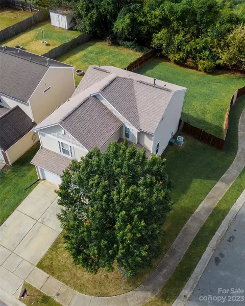 2704 N Valley Ct, Charlotte, NC 28273