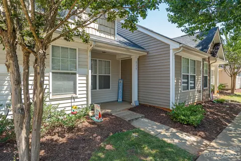 535 Fawnborough Ct, Rock Hill, SC 29732