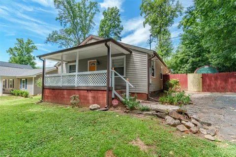 3022 Morning Dr, Charlotte, NC 28208