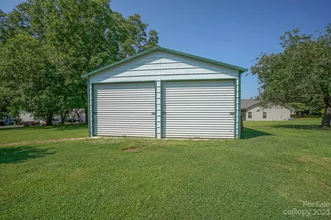 307 Maple St, Locust, NC 28097 photo 8