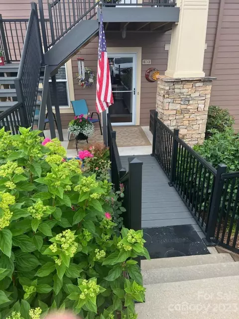 235 Deermouse Way #1101, Hendersonville, NC 28791