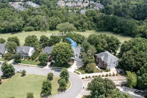 1324 Valhalla Dr, Denver, NC 28037 photo 2