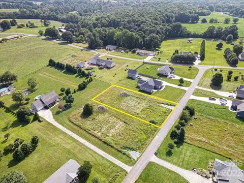 118 Tranquility Ln, Harmony, NC 28634 photo 4