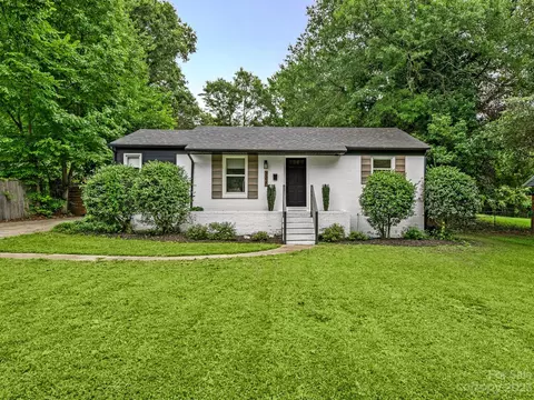 3320 Maywood Dr, Charlotte, NC 28205
