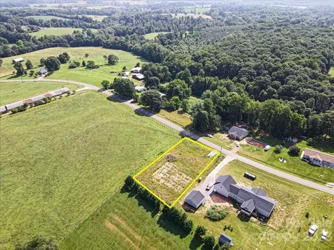 151 Rabbit Hwy, Harmony, NC 28634 photo 6
