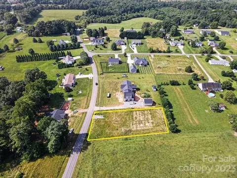 151 Rabbit Hwy, Harmony, NC 28634 photo 3