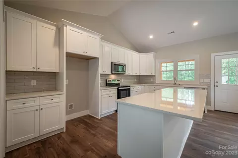 112 River Hills Way, Morganton, NC 28655 photo 4