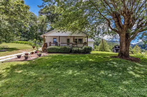 110 Terrys Gap Loop Rd, Fletcher, NC 28732 photo 2