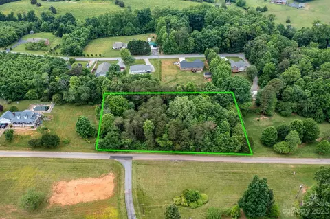5265 Birchleaf Ln, Claremont, NC 28610