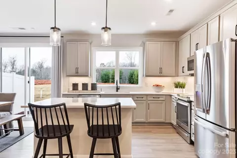 2042 Howell Creek Way, Charlotte, NC 28215