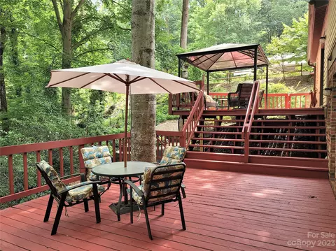 144 Pearson Dr, Morganton, NC 28655 photo 3