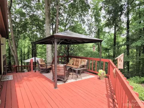 144 Pearson Dr, Morganton, NC 28655 photo 4