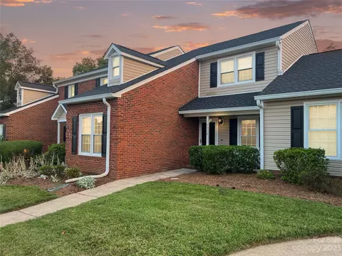 10914 Winterbourne Ct, Charlotte, NC 28277