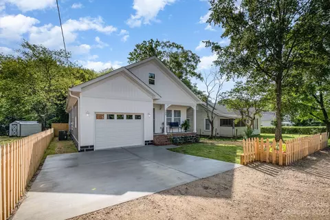 304 Little Texas Rd N, Kannapolis, NC 28083