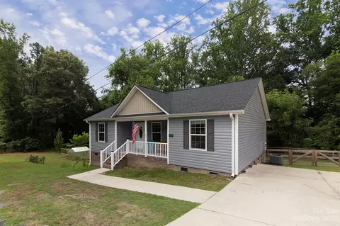 499 W Blume St, Landis, NC 28088